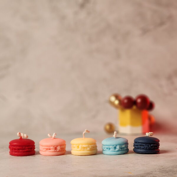 Macarons Candle