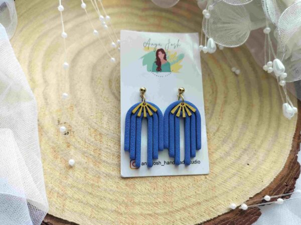 Arch Dangles