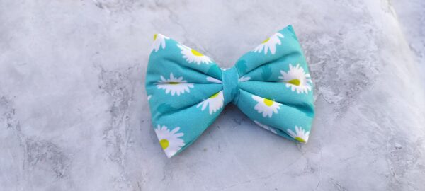 Dora - Blue Daisy